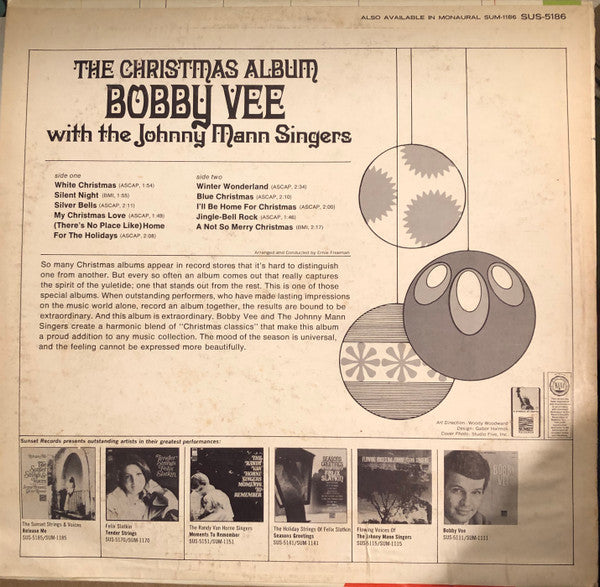 Vee, Bobby With The Johnny Mann Singers - The Christmas Album (VG+) (Vinyl LP)